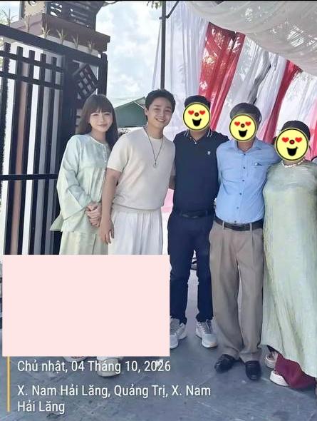 Lộ ảnh chị đẹp và ca sĩ Vbiz kém 6 tuổi vừa bí mật về Quảng Trị ra mắt gia đình- Ảnh 1.