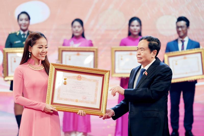 Thu nhập của nữ NSƯT trẻ nhất Việt Nam- Ảnh 3.