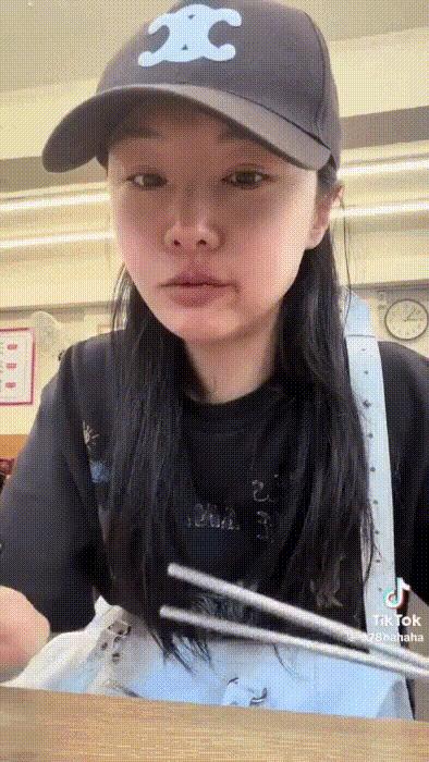 Không thể nhận ra "nữ thần thanh xuân" - Ảnh 2.