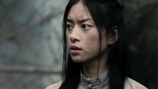 Lúc nhỏ như "con vịt xấu xí", cô bé Trà Vinh lớn lên thành mỹ nhân đóng loạt phim Hollywood, còn dự thi Oscar - Ảnh 4.