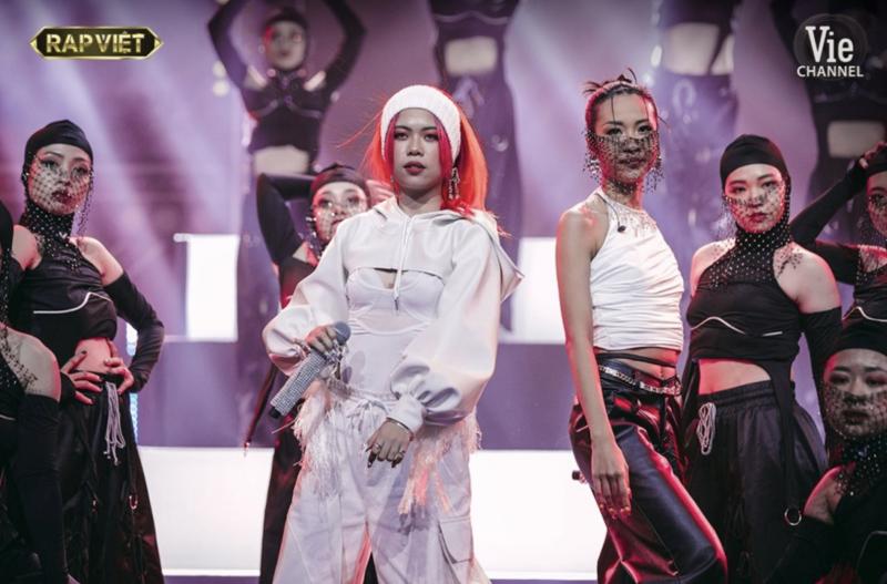 Nữ sinh quê Hà Nội học chuyên Amsterdam thi đỗ trường Y, bảo lưu đi hát có album lọt top hay nhất châu Á - Ảnh 6.