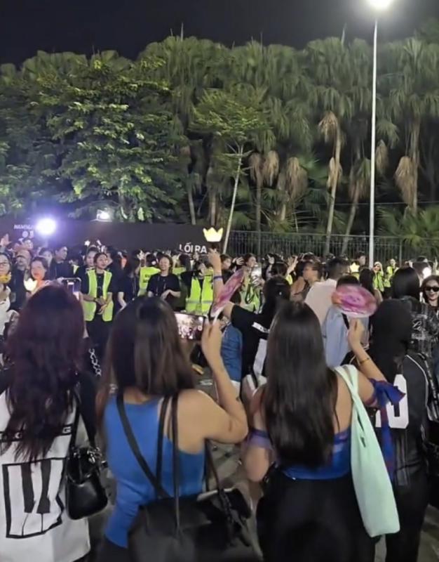 BIGBANG nắm bắt tình hình fan Việt: Về nhà mà vẫn hát, bộ không ai ngủ sao? - Ảnh 8.