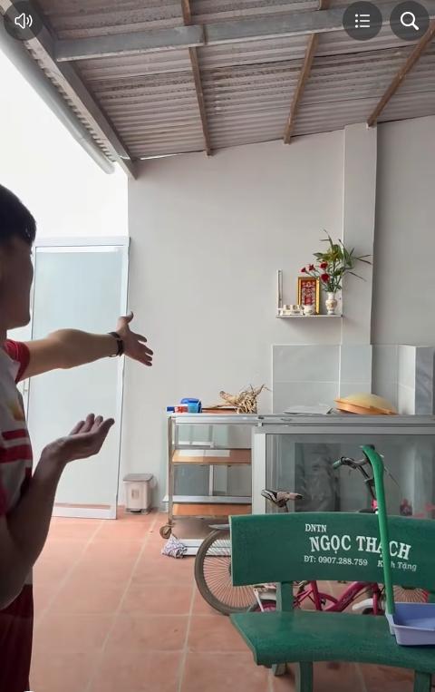 Nam nghệ sĩ quê Long An xây nhà cho anh trai sau khi tặng nhà 10 phòng ngủ cho cha mẹ- Ảnh 3.