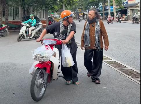 "Võ Tòng kinh điển" lộ diện gây sốt ở tuổi U60, vẫn sống ở TP.HCM sau khi rời showbiz- Ảnh 1.
