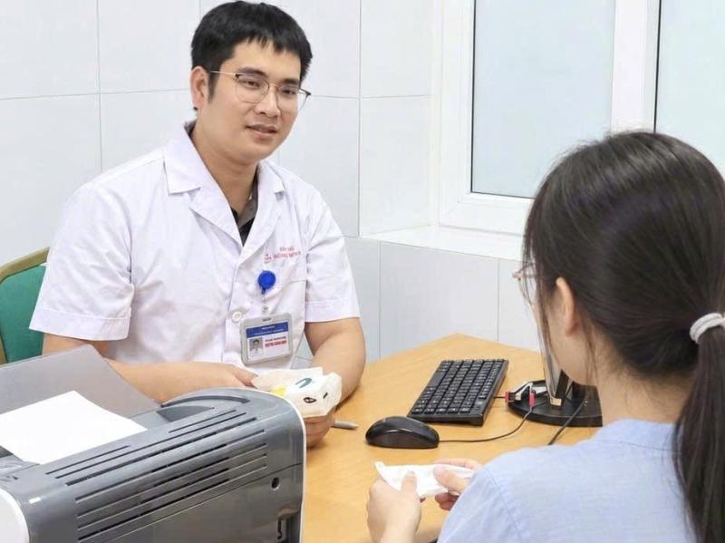 Con gái 20 tuổi đi khám tâm thần, mẹ lại chỉ cho rằng con quá "nhạy cảm, yếu đuối" - Ảnh 1.